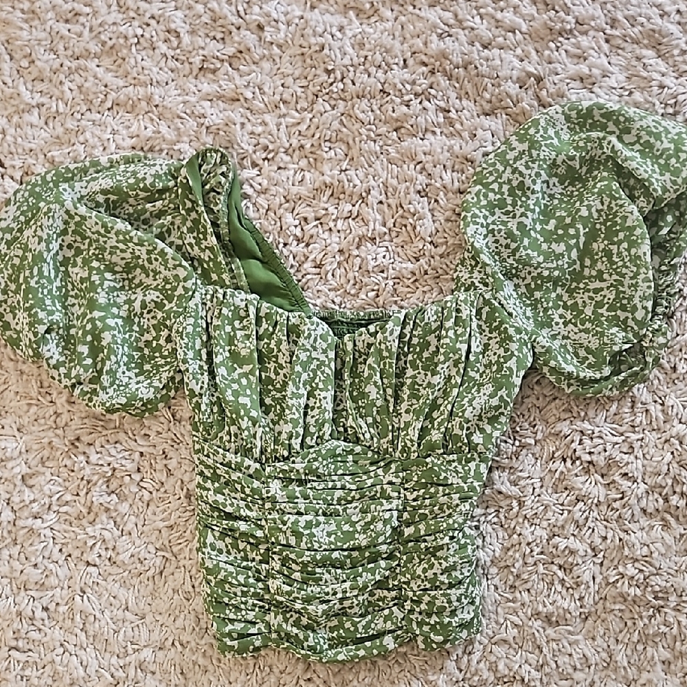 Green Floral Puff Sleeve Top